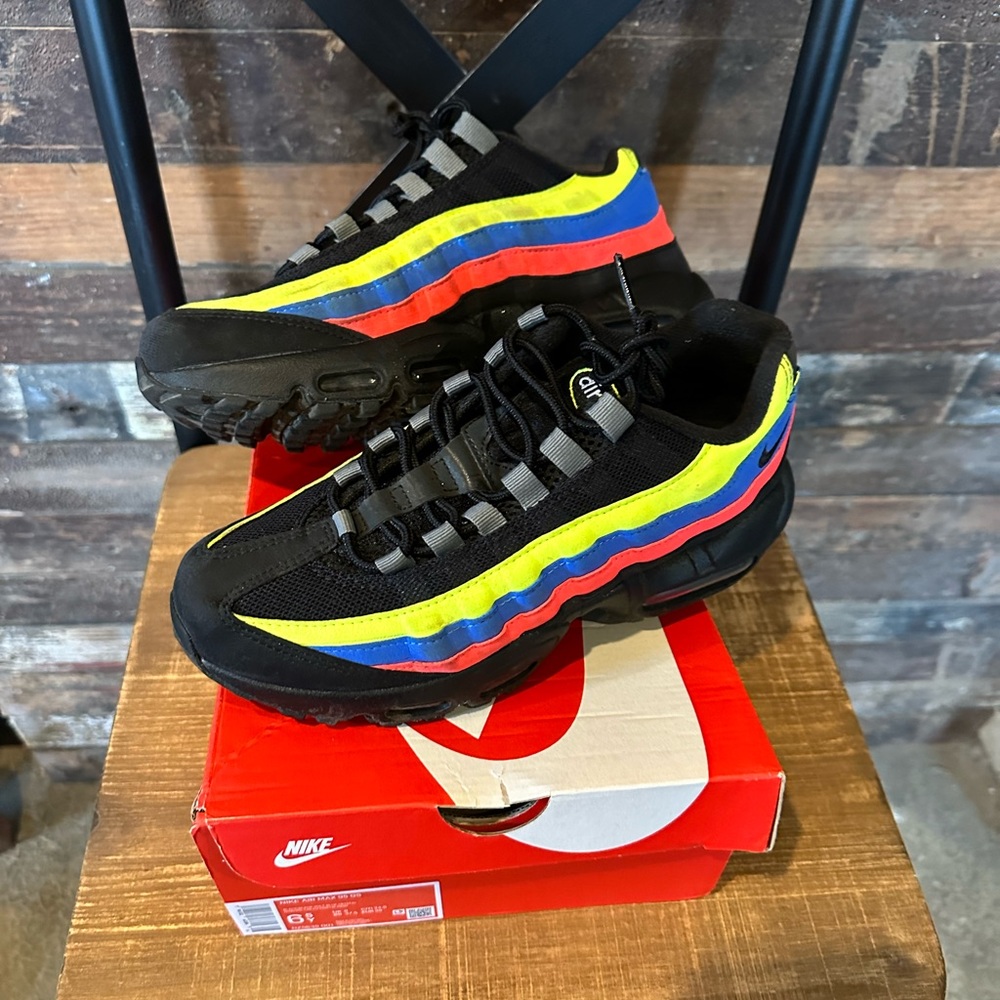 Nike Air Max 95 GS Black Neon - Big Kids Size 6.5